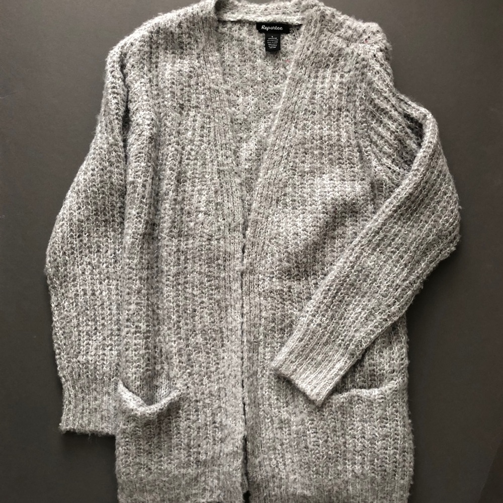 Reportee Thick Grey Sweater • L